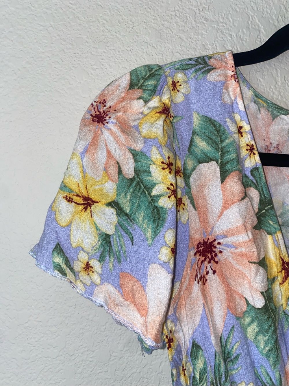 🎈Floral print dress with a lavender background with a smocked waist! - Picture 3 of 9